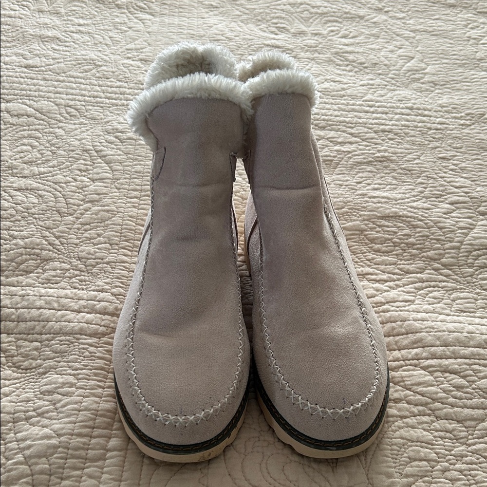 Cozy Women's Winter Boots with Plush Lining Size W11